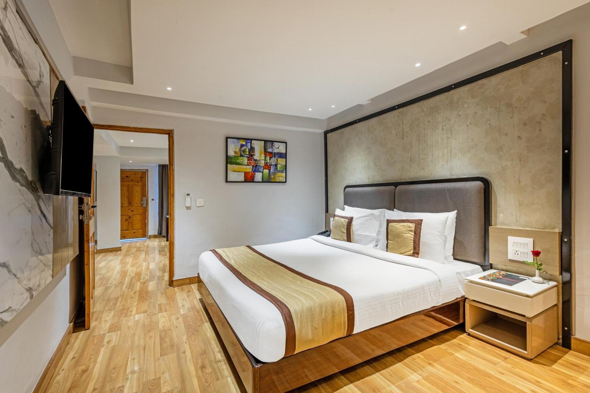 Sterling Legacy Shimla Hotel Exterior photo